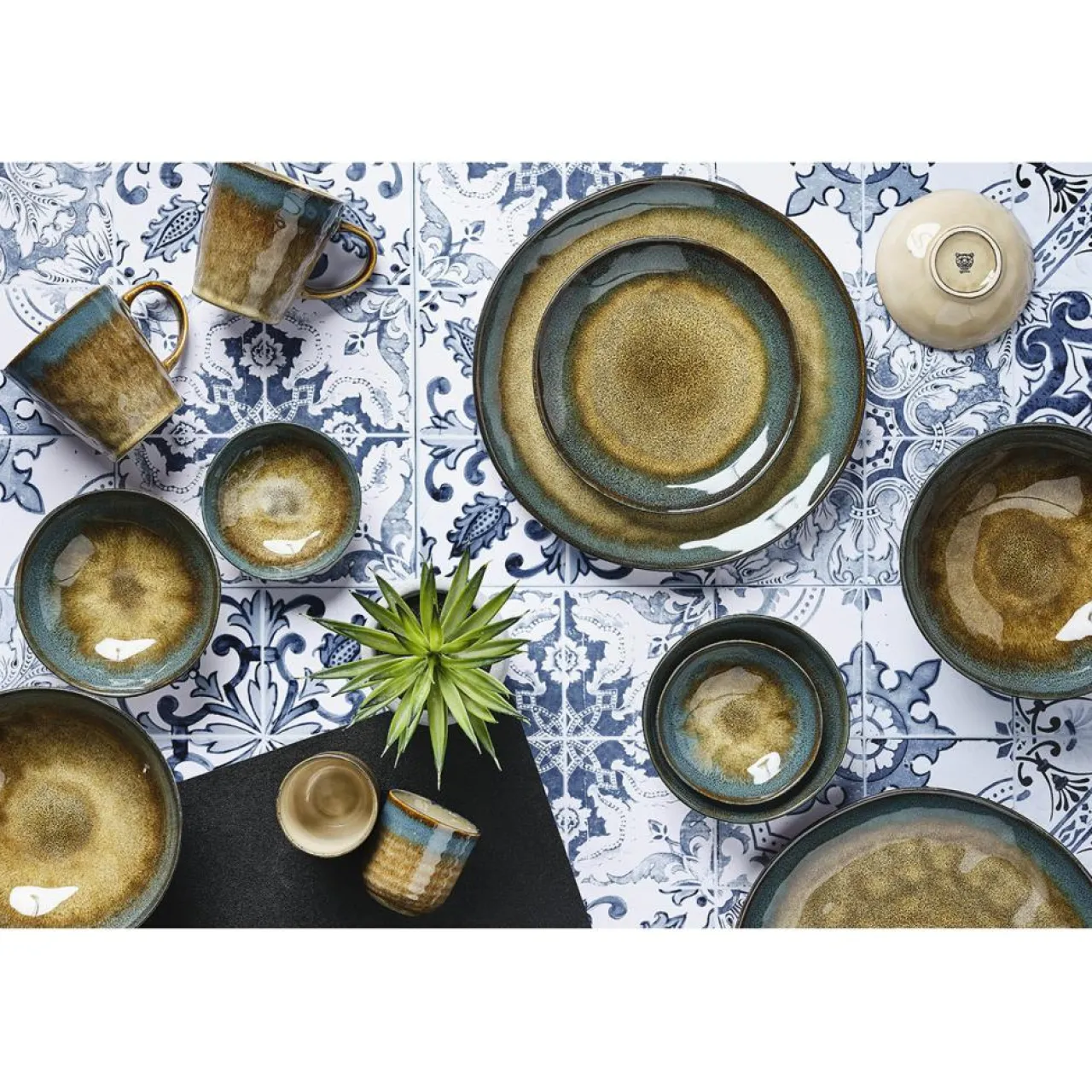 6 Assiettes en Grès Island kaki/bleu - D.20.5 cm