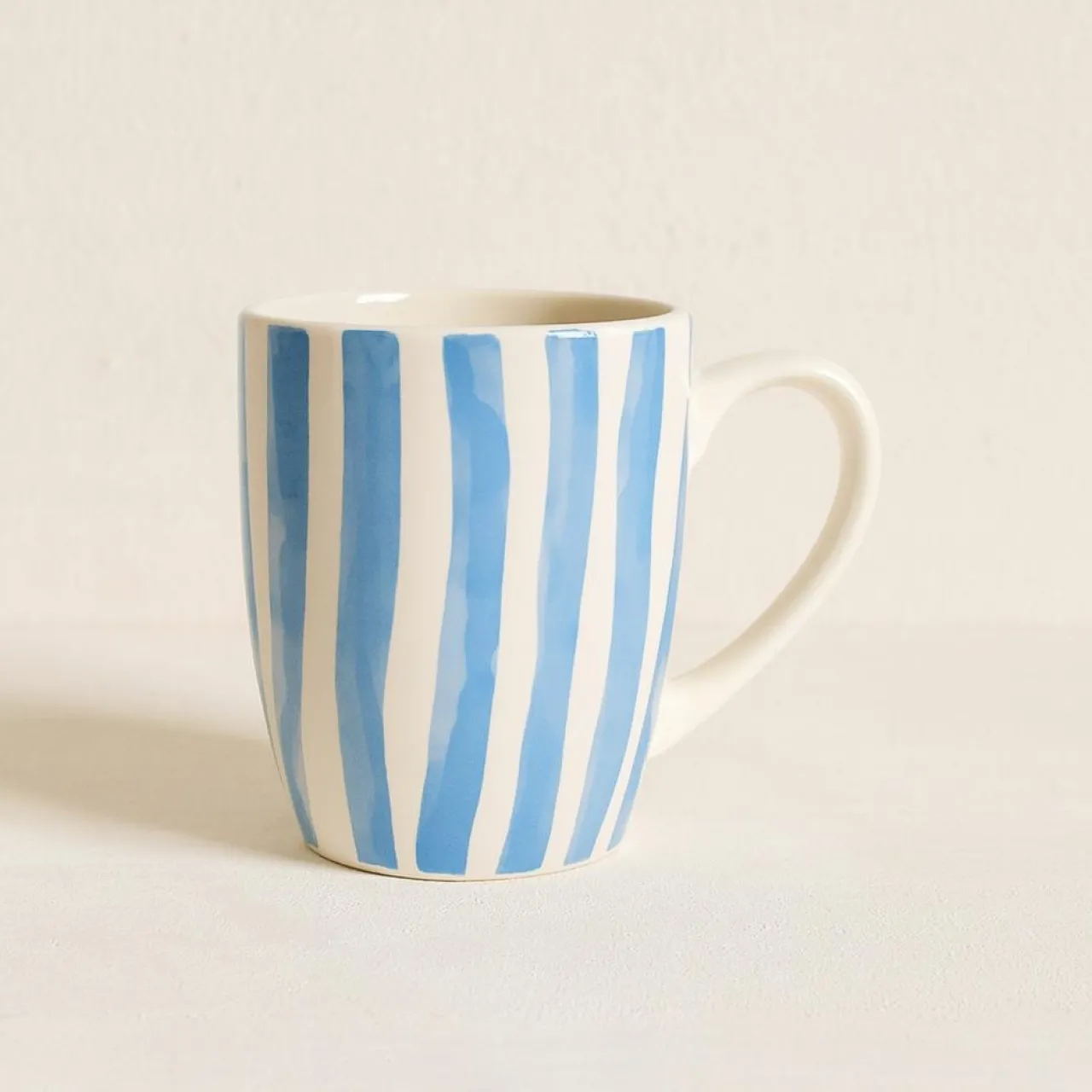 6 Mugs Corfu 38Cl EnGrès Blanc Avec DesRayures Bleues