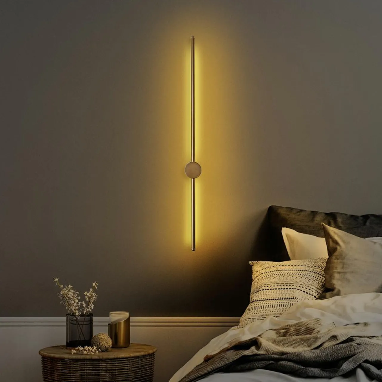 Applique murale Sword dorée - 91x10x7 cm