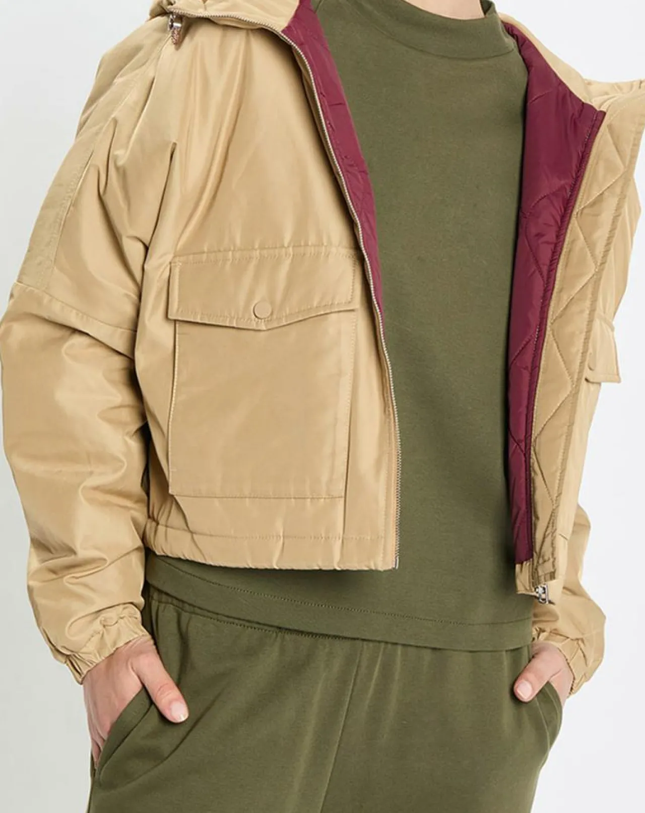 Blouson court à capuche poches zip beige