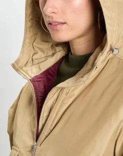 Blouson court à capuche poches zip beige