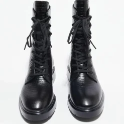 Boots McKenzee effet reptile noires