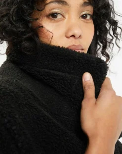 Cape réversible en Fausse Fourrure Mont noire