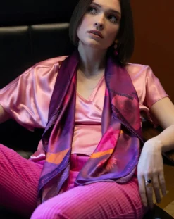 Carré 100% Soie Alice néon - 105x105 cm