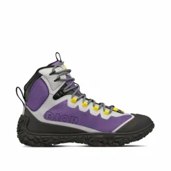 Chaussures de randonnée violettes