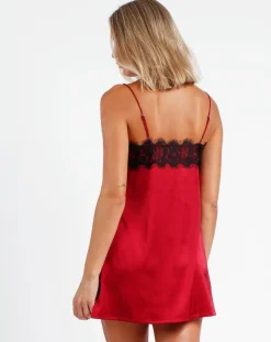 Chemise de nuit en dentelle rouge rubis