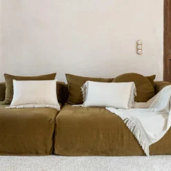 Coussin artisanal en laine beige 40x60 cm