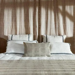 Coussin en crochet fait main beige 40x60cm