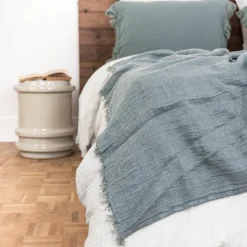 Coussin frangé en lin bleu 50x70cm