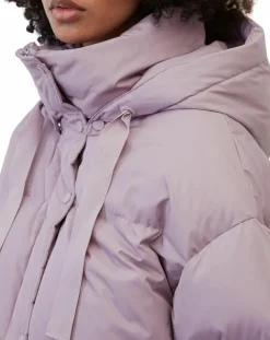 Doudoune courte à capuche violet clair