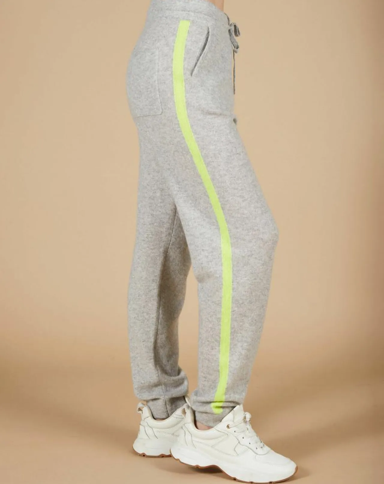 Jogging 100% Cachemire Coralie gris chiné clair/jaune fluo