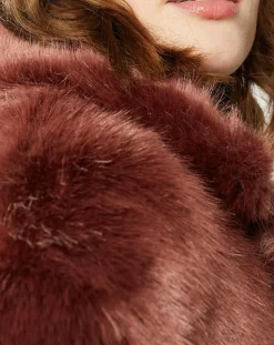 Manteau court en Fausse Fourrure Bijou choco