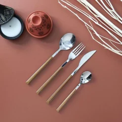 Ménagère marron - 16 pièces