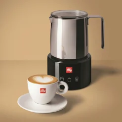 Mousseur à lait noir