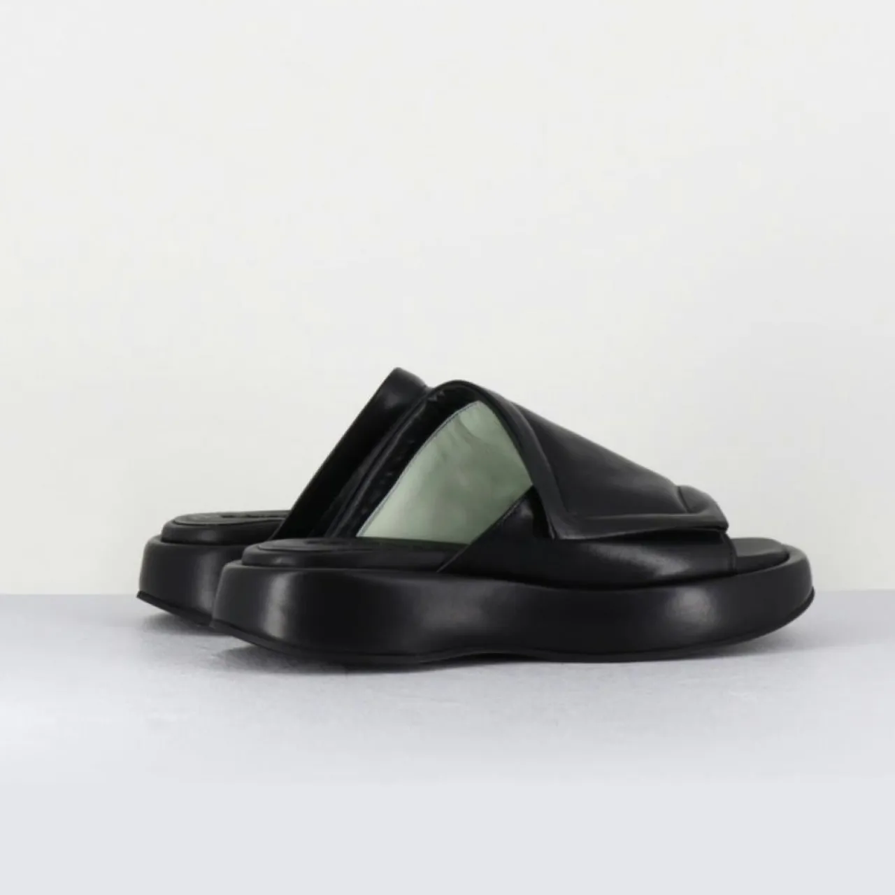 Mules en Cuir Rombo noires