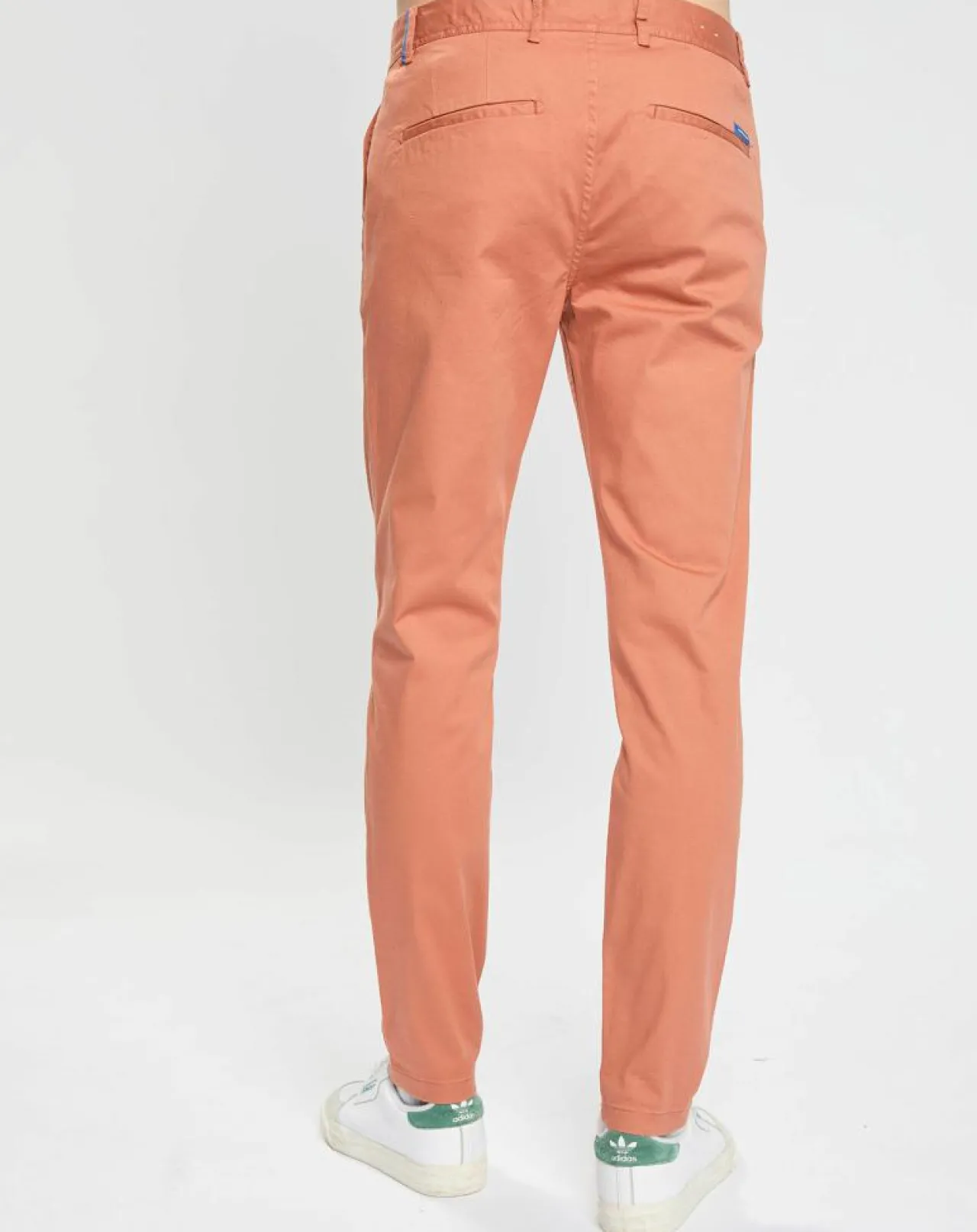 Pantalon Chino Super Slim Fit en Coton Bio mélangé Stretch brique