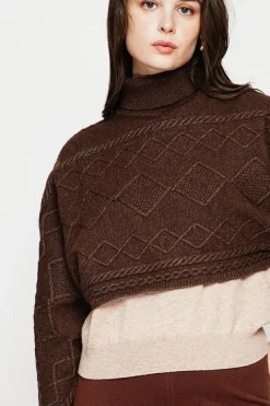 Poncho court col roulé café