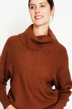 Pull col boule marron