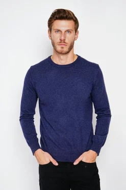 Pull col ras de cou bleu nuit