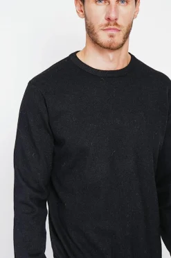 Pull col ras de cou noir