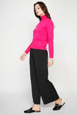 Pull col roulé classique fushia