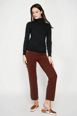 Pull col roulé classique noir