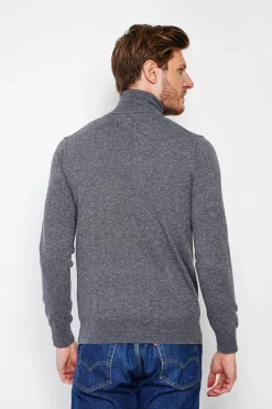 Pull col roulé loup