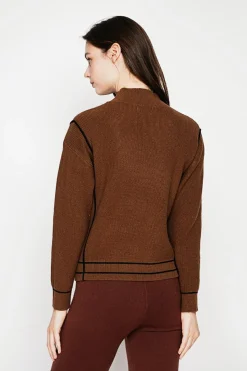 Pull col roulé montant marron