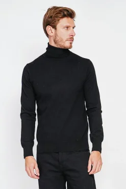 Pull col roulé noir