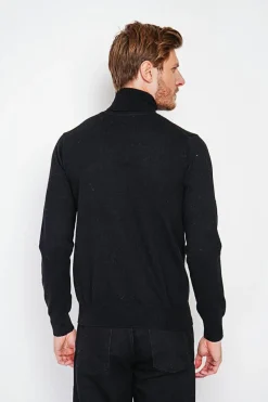 Pull col roulé noir