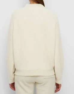 Pull en Laine bouclée col cheminé écru