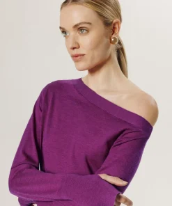 Pull Mauricette 100% laine épaule nue asymétrique rose fuchsia