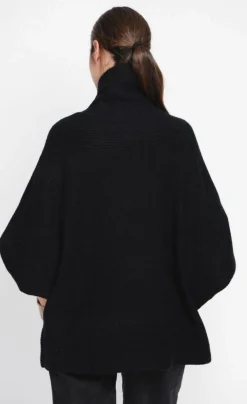 Pull poncho col roulé noir
