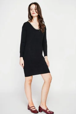 Robe col perle noir