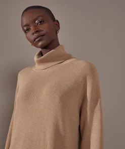 Robe Iris, droite, col roulé marron moka