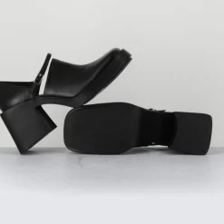 Sabots en Cuir Kim noirs - Talon 8 cm