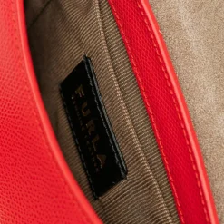 Sac bandoulière en Cuir Metropolis Mini rouge 17x15x8 cm