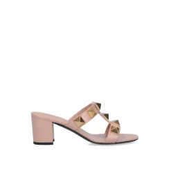 Sandales à clous romains nudes