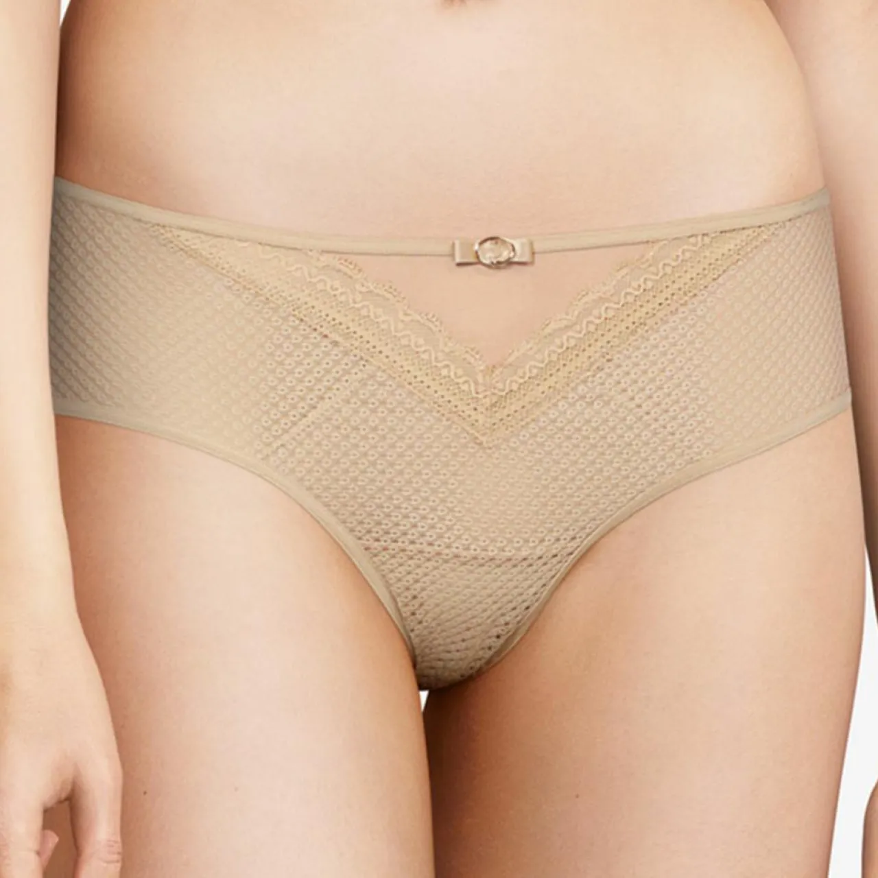 Shorty Parisian nude