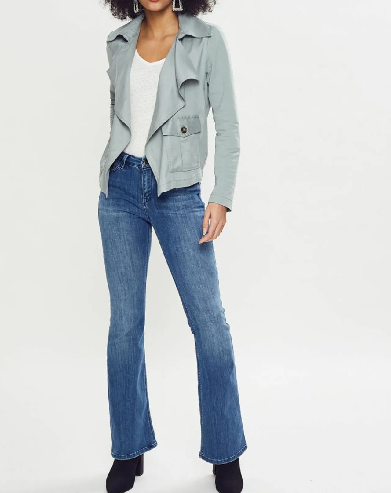 Veste courte à poche gris bleuté