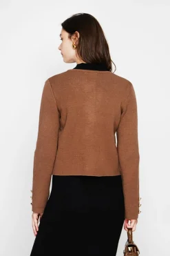 Veste courte boutonnée marron