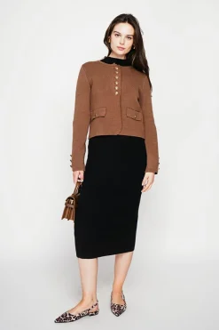 Veste courte boutonnée marron